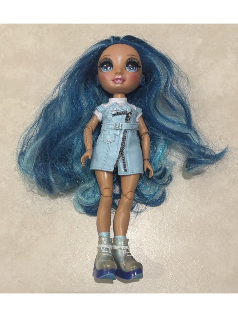 MGA Rainbow High Skyler Bradshaw Fashion Doll - Blue